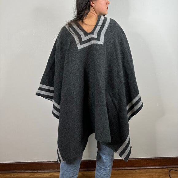 Ann Taylor Gray One Size Open Front Cardigan Poncho - Picture 4 of 7